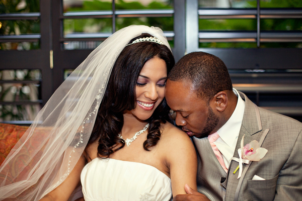 african-american-pink-wedding-details-munaluchi18