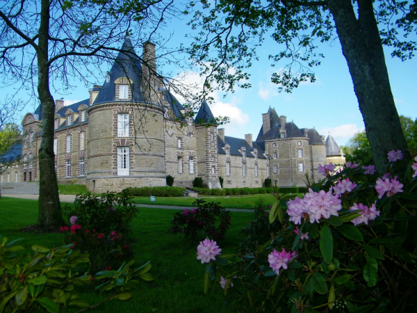 chateau_de_canisy-exterior