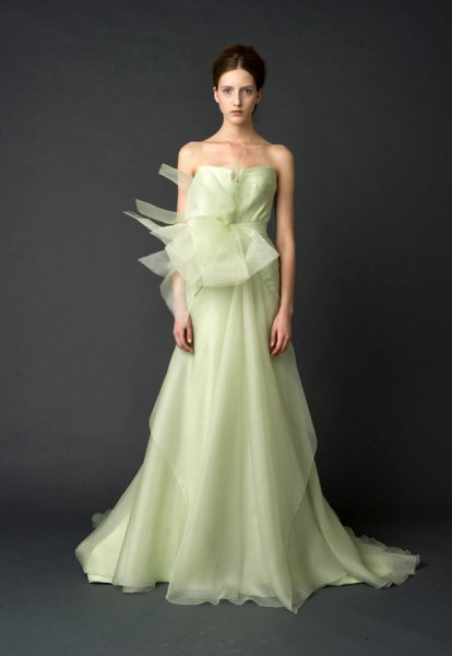 verawang_spring2012_bridalmarket008