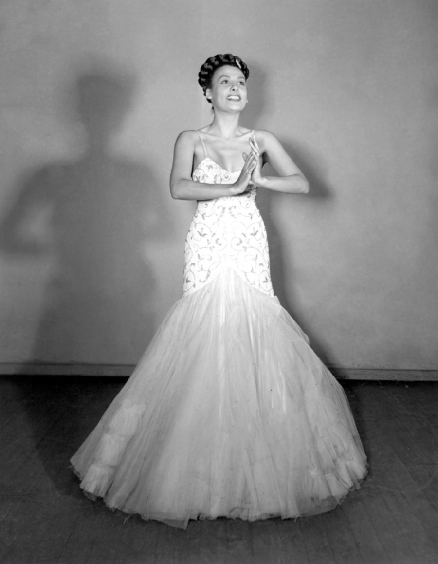 26-lena-horne-theredlist