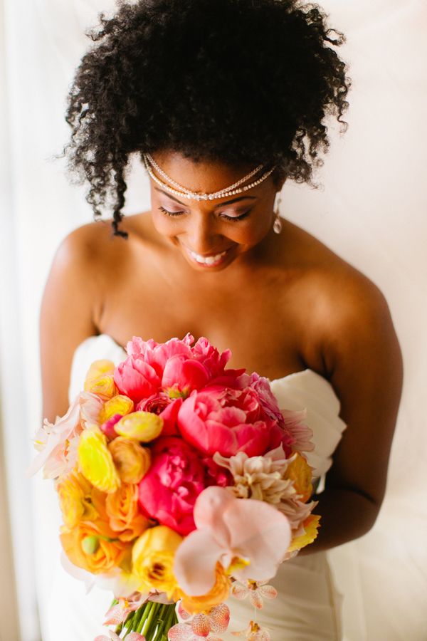 Real {Hawaii} Destination Wedding: Jocelyn + Frederick - Munaluchi Bridal Magazine