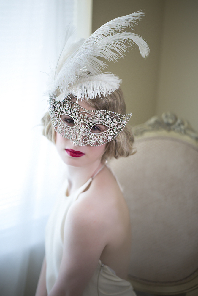 Image of Brides Rhinestone Mask - MONIQUE