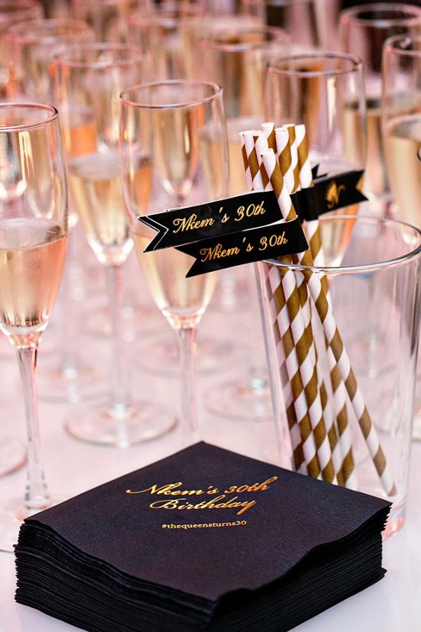celebrations_30th_Birthday_Black_Gold_ Decor059