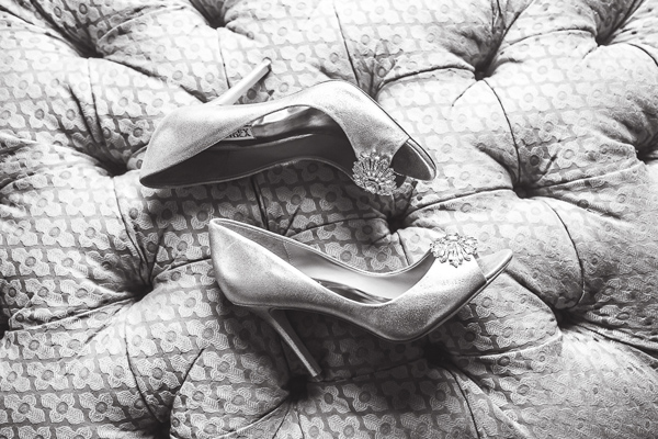new-years-eve-masquerade-marsala-wedding-ideas-munaluchi-judaavenue-011
