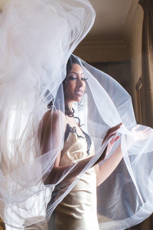 new-years-eve-masquerade-marsala-wedding-ideas-munaluchi-judaavenue-022