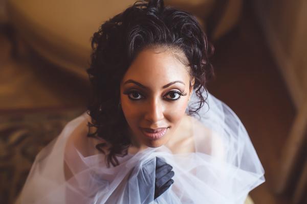 new-years-eve-masquerade-marsala-wedding-ideas-munaluchi-judaavenue-040