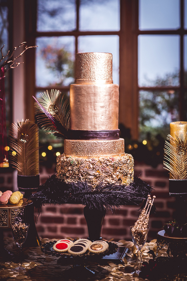 new-years-eve-masquerade-marsala-wedding-ideas-munaluchi-judaavenue-126