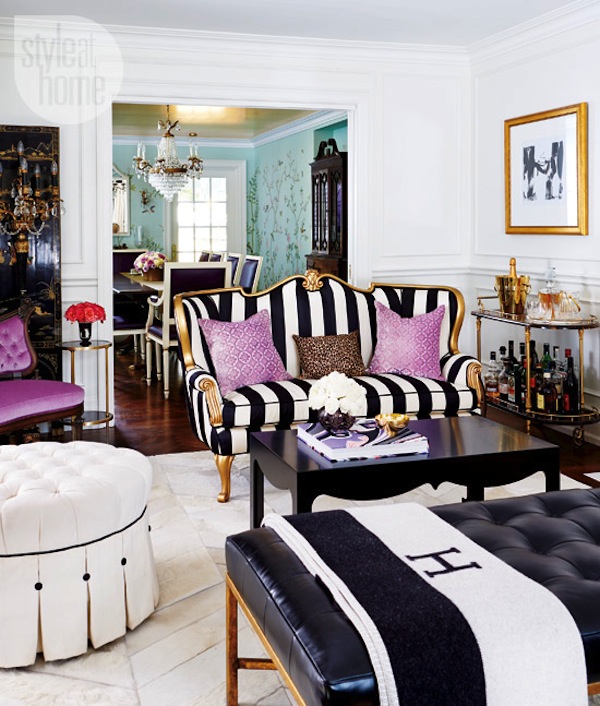 interior-classicecc-stripedcouch
