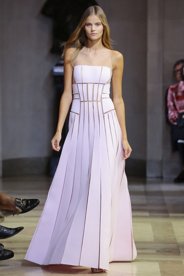 carolina_herrera_pink_gown