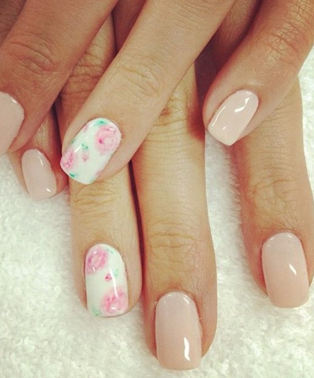 totalbeauty_nude_floral_nails