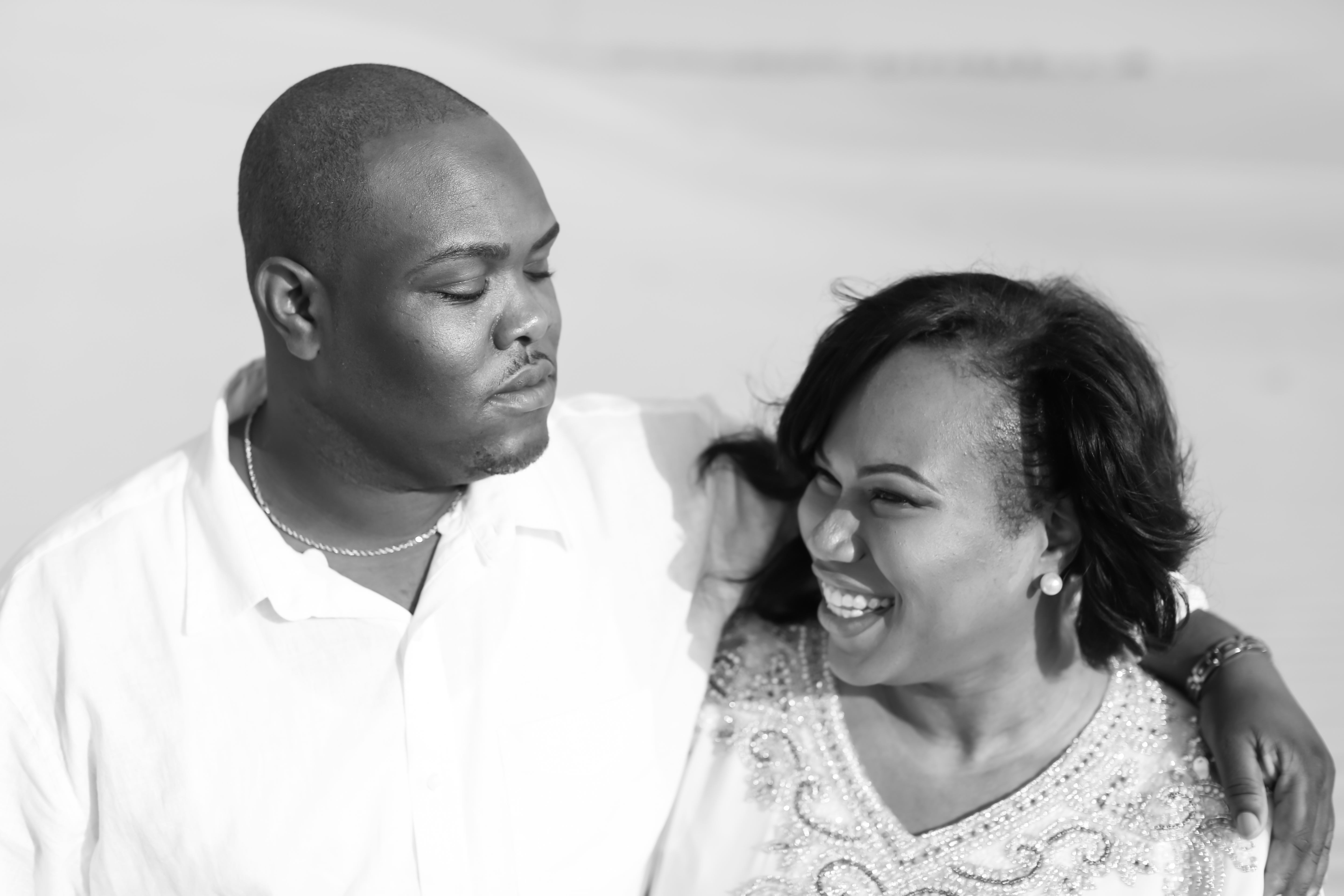 yvonette-walter-desert-engagement-session-abu-dhabi-melissa-crown785