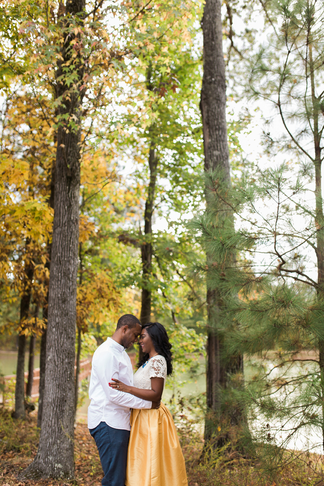 cute-engagement-session-alabama-elledanielle-munaluchi019