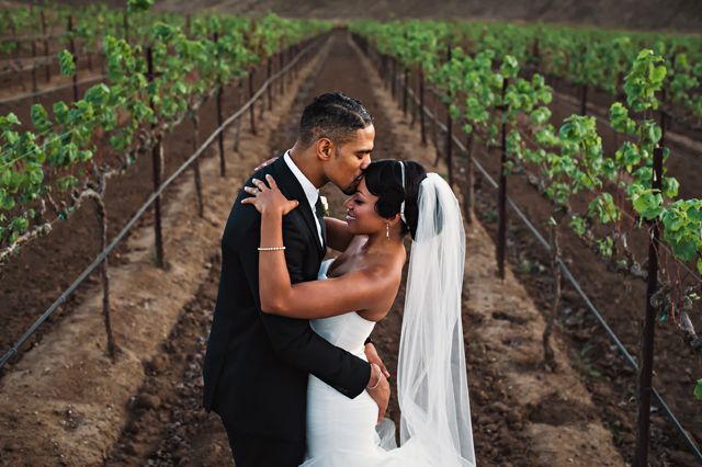 vineyard-wedding-joshua-dwain-munaluchi001