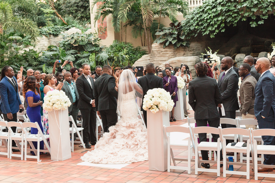 Evans_Clark_CapturedbyEllePhotoVideo_CourtneyMikeWedding21117349_low