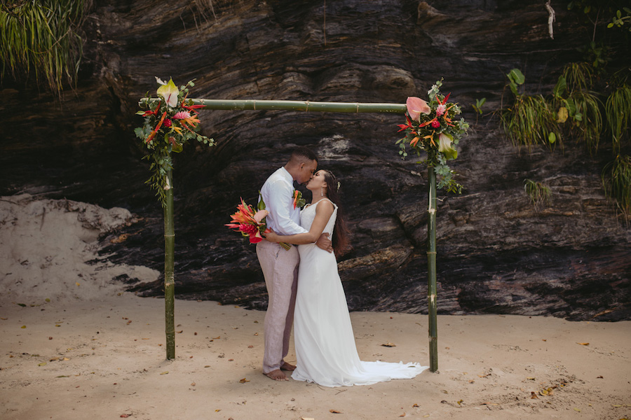 Birds of Paradise_styled_shoot_carly romeo photography_munaluchi_multicultural_brides of color_munaluchi bride59