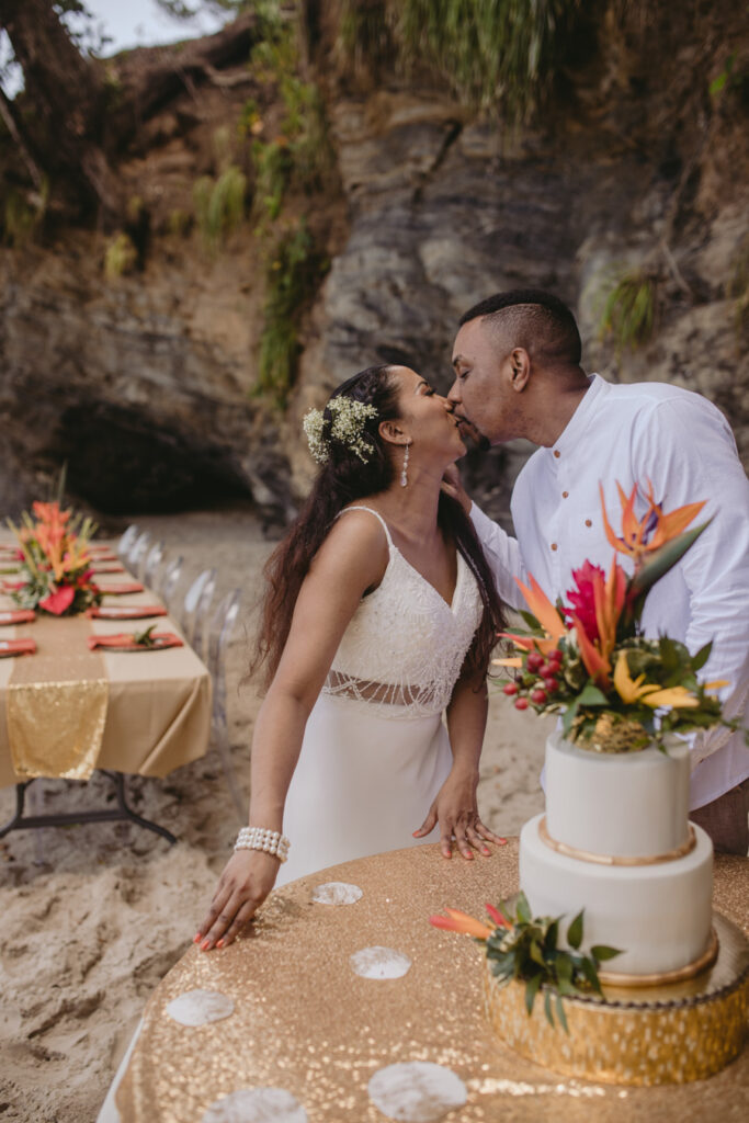 Birds of Paradise_styled_shoot_carly romeo photography_munaluchi_multicultural_brides of color_munaluchi bride69