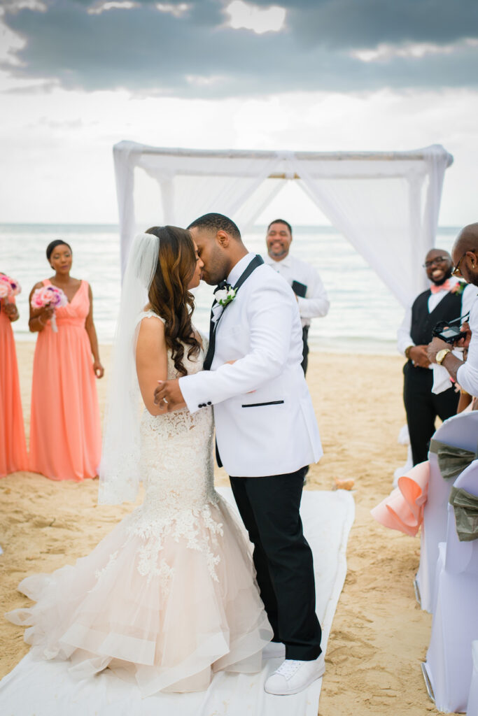 Sapphire and LaFayette_wedding_munaluchi_brides of color_black bride_munaluchi bride_multicultural_love98