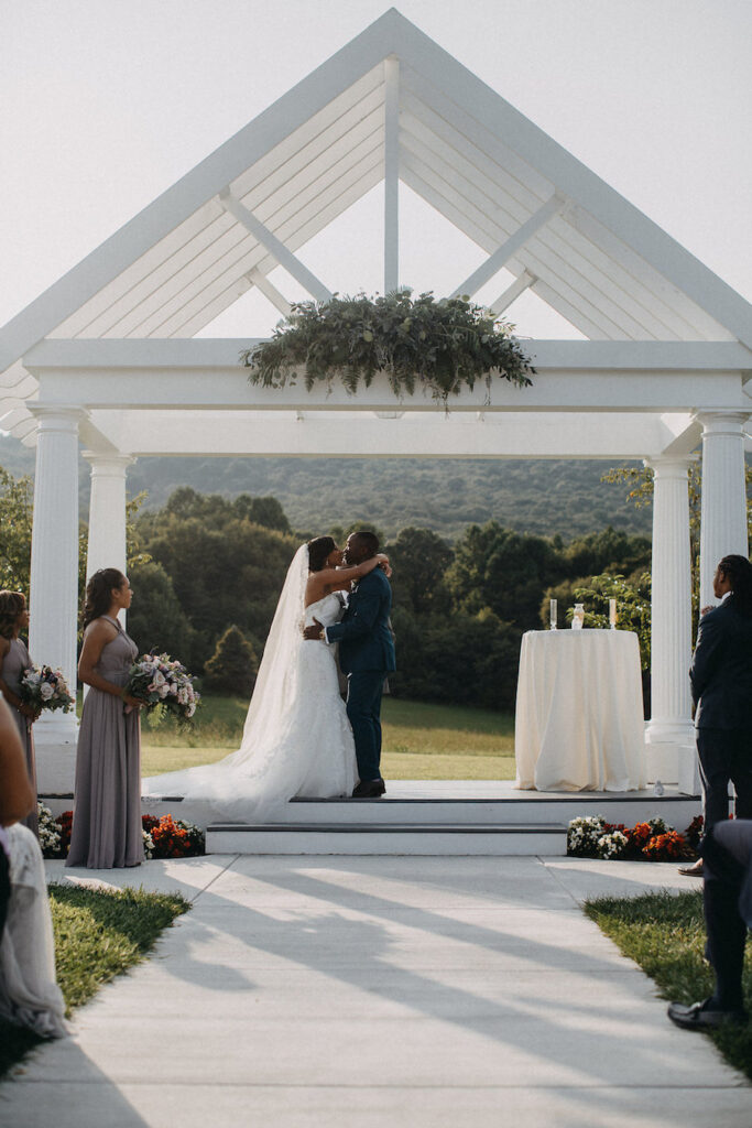 Amber and Eric_Kelsey Rae Photography_MunaLuchi_bries of color_munaluchi Bride_black bride_munaluchi bride_multicultural love105