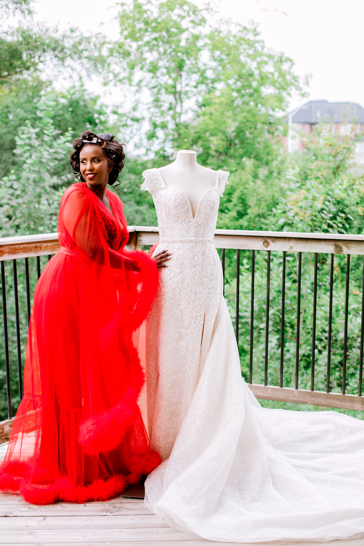 Red hot romance micro wedding in Ontario, Canada 