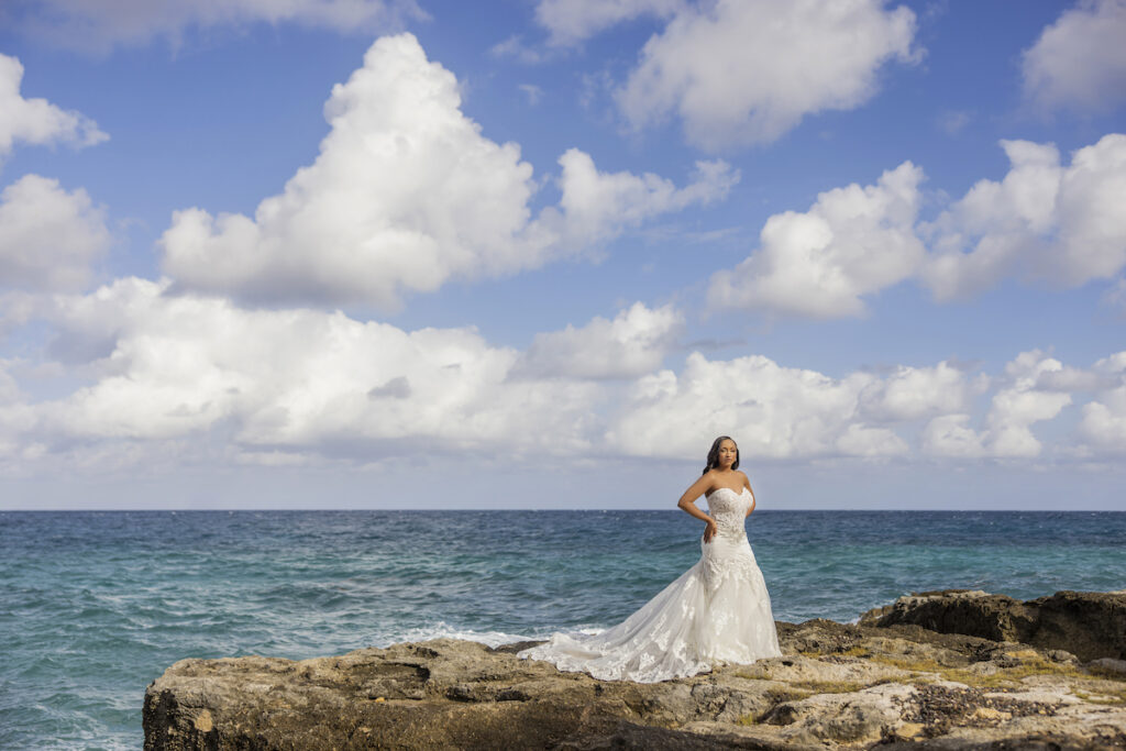 On Thursday, December 8th, a group of Muna Coterie creatives collabed in an exclusive styled shoot at Borghinvilla in Discovery Bay, Jamaica