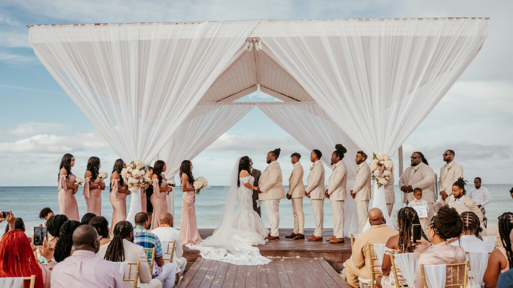 Featured in MunaLuchi Bride Magazine Issue 28, this stunning destination wedding in Montego Bay, Jamaica, is everything island vibes mixed with tropical glam details. 