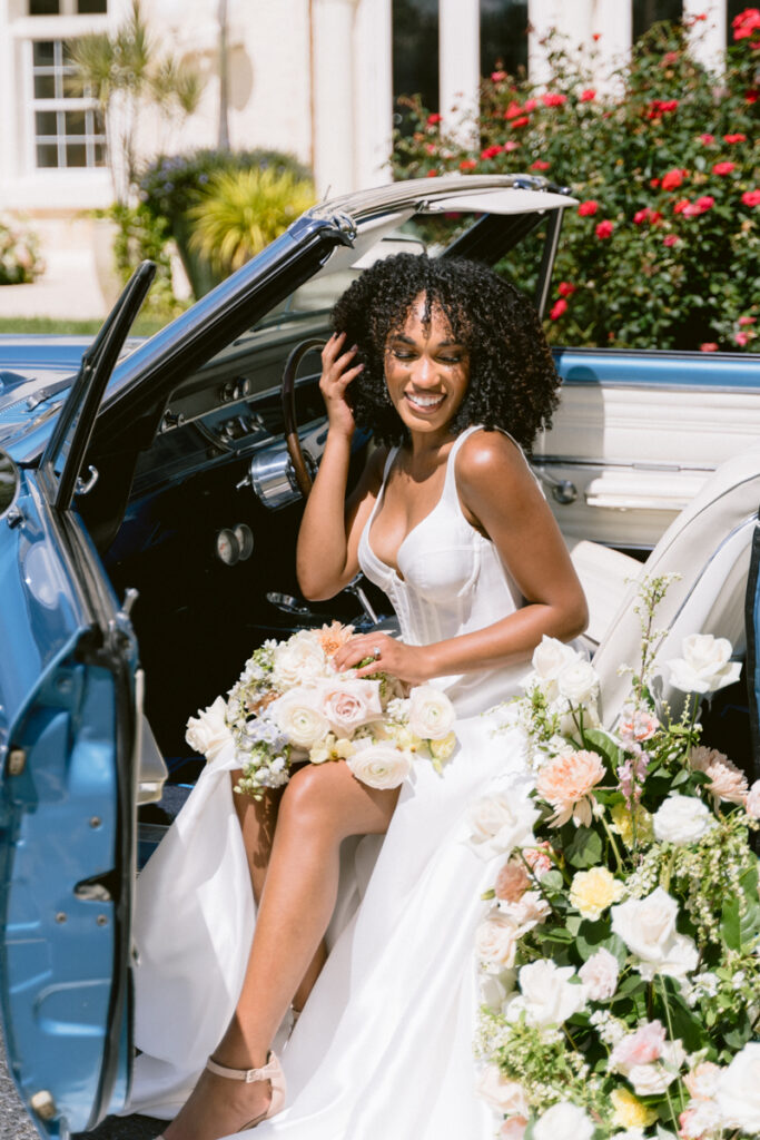 Featured in MunaLuchi Bride Magazine, Issue 28, this sultry & sweet-styled shoot is the perfect wedding inspiration just in time for spring!