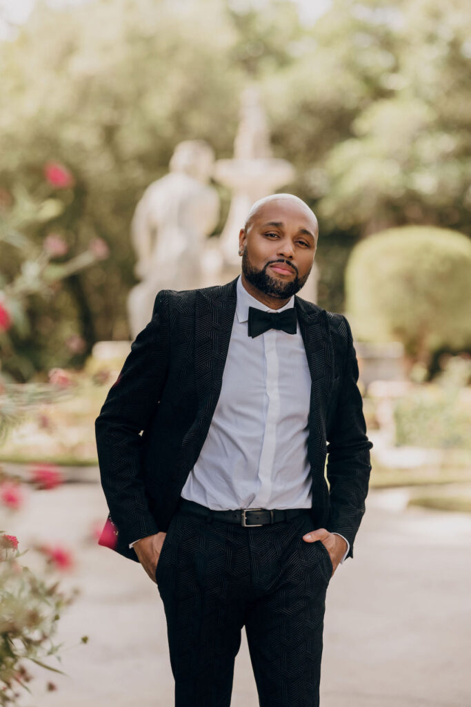 Featured in Issue 28, this classic & timeless engagement session at the Vizcaya Museum and Gardens in Miami, FL, features a sexy Miami theme.