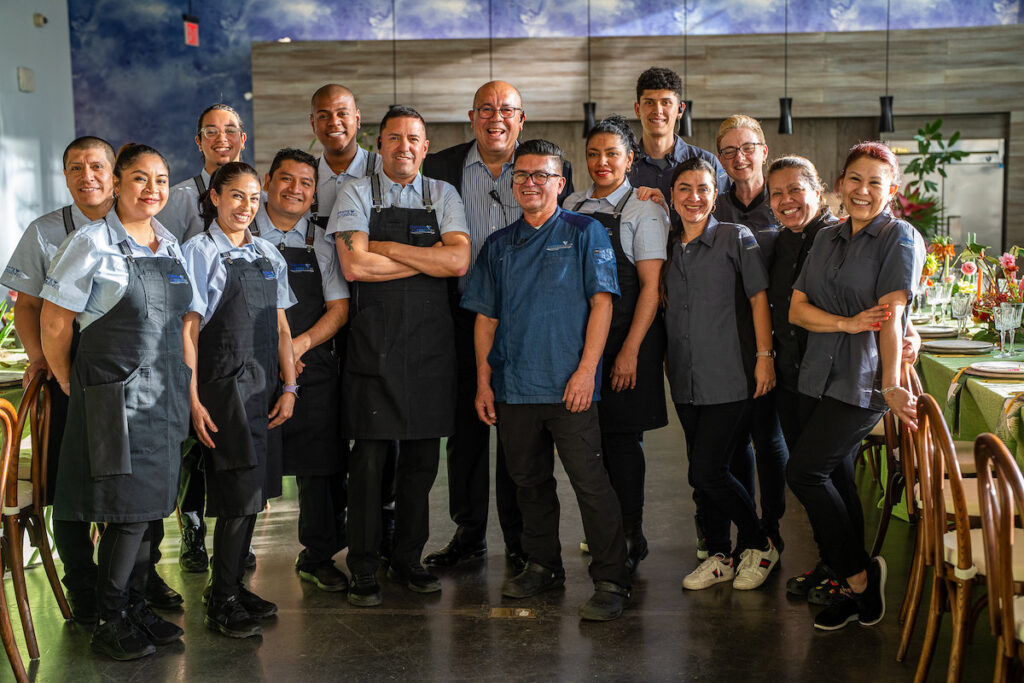 Juan Hernandez and his team of culinary creatives at Delivering Experiences are experts in delivering luxurious and unique culinary experiences!