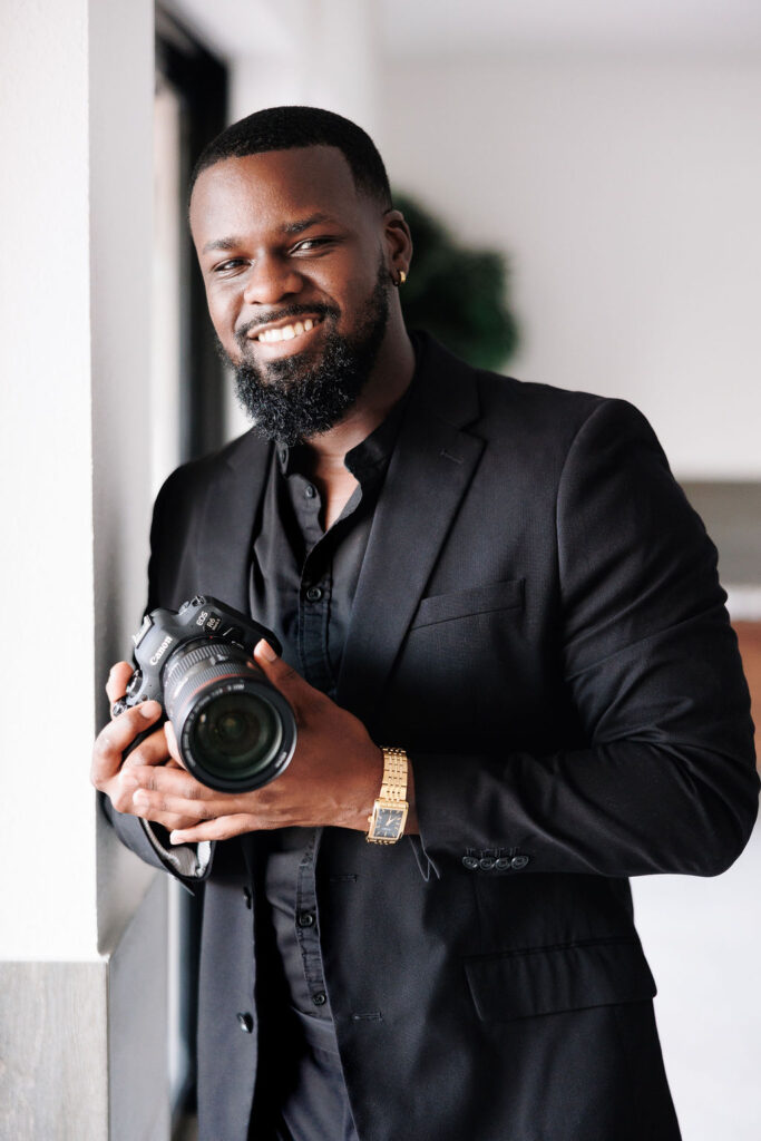 Get to know Muna Coterie Photographer Bryan Smith of Love Stories by Smitty and his journey from Corporate America to pursuing his dreams.