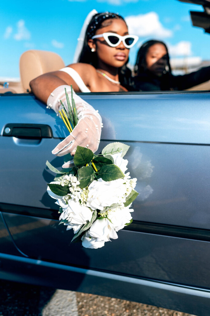 Uptown Charlotte, North Carolina was the perfect backdrop for T. Adams Designs' vintage urban elopement-styled shoot.