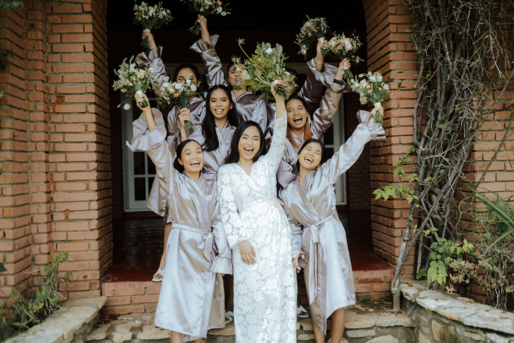 Jessica Mae and Joshua Rae culminated their love in a modern and elegant garden wedding in Fort Ilocandia in the Philippines.