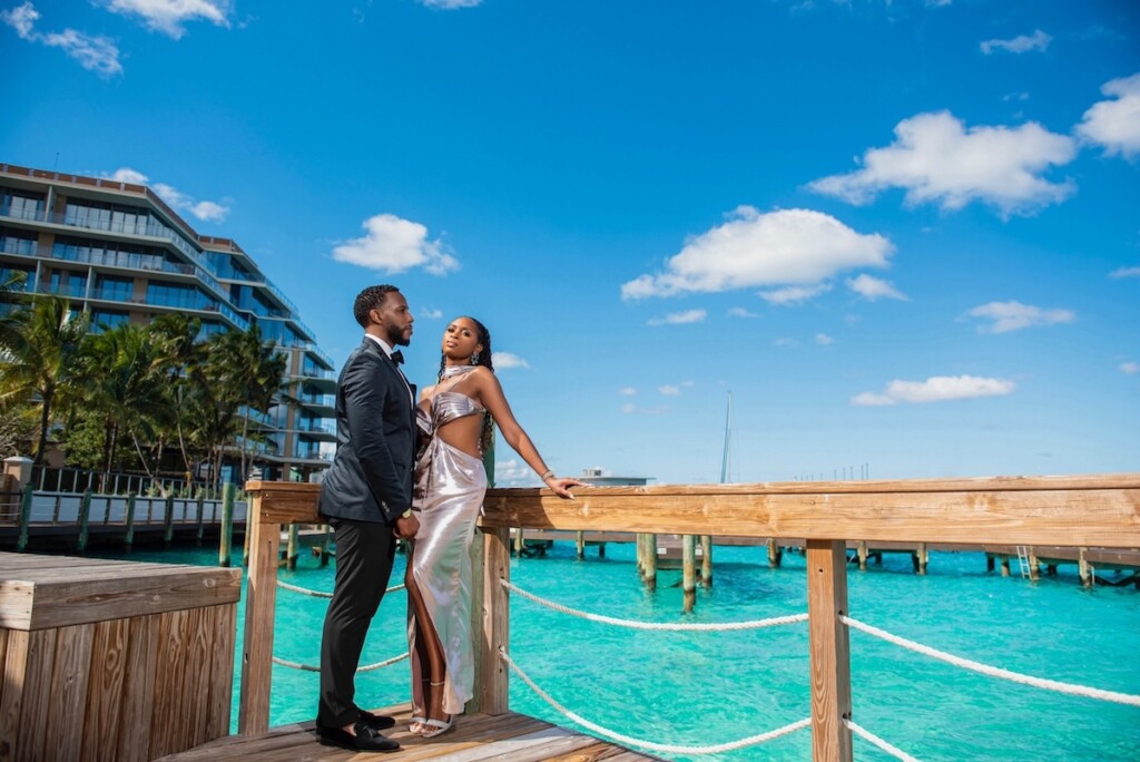 Nneka and Nnamdi celebrated their engagement with a special love-in-paradise destination e-session in the Bahamas!