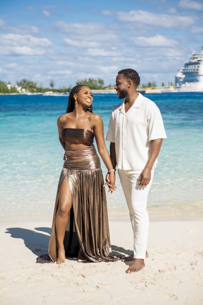 Nneka and Nnamdi celebrated their engagement with a special love-in-paradise destination e-session in the Bahamas!