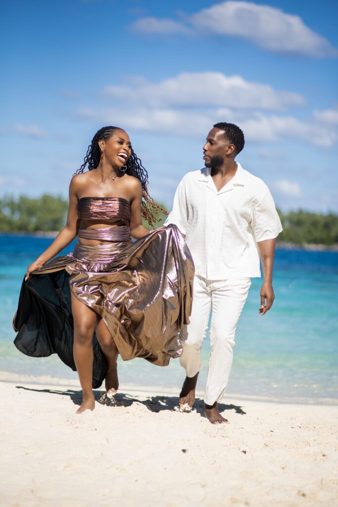 Nneka and Nnamdi celebrated their engagement with a special love-in-paradise destination e-session in the Bahamas!
