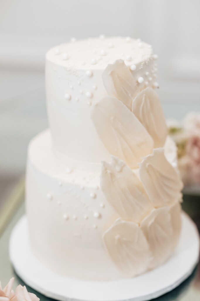 Featured in Issue 32, Evyn and Patrick exchanged vows in an elevated and classic wedding at the Peach Orchard Venue in Spring, Texas.