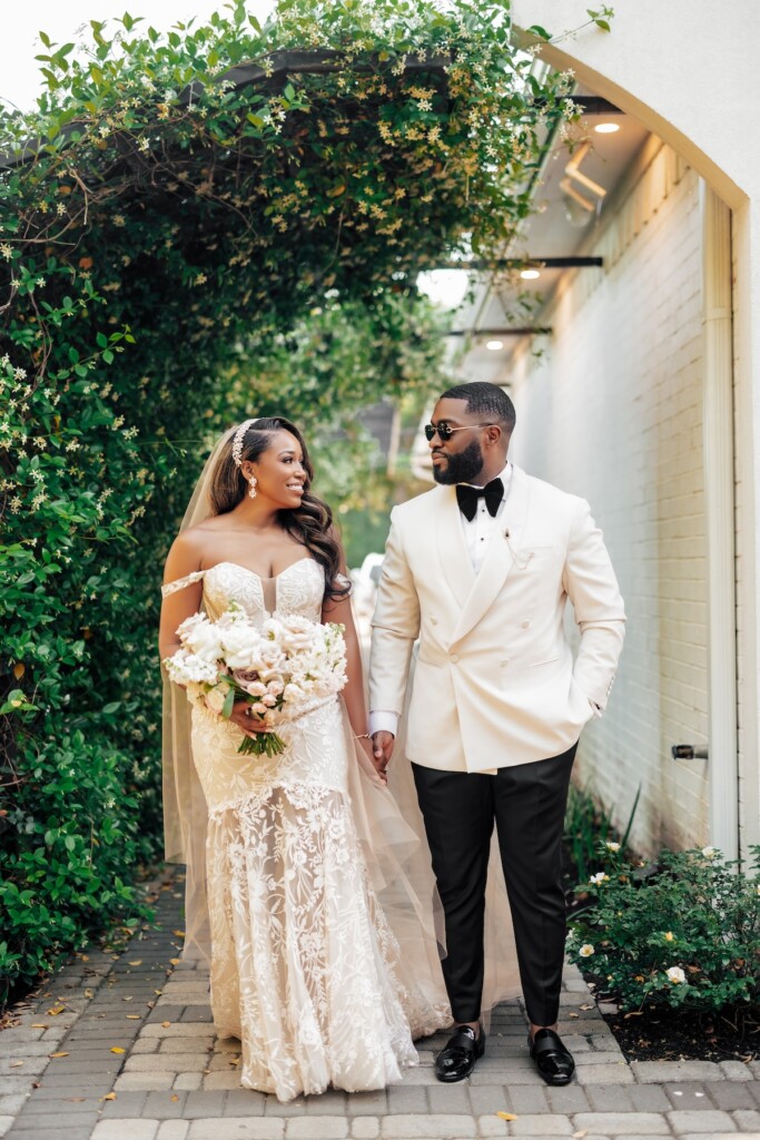 Featured in Issue 32, Evyn and Patrick exchanged vows in an elevated and classic wedding at the Peach Orchard Venue in Spring, Texas.