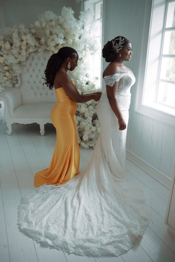 2-day Nigerian wedding weekend experience for over 200 attendees culminated in a modern gold and white wedding in Livingston, New Jersey.