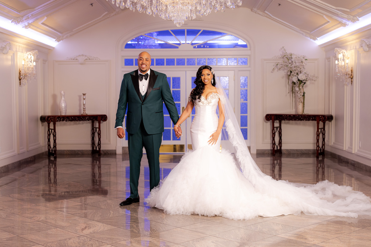 Tracy and Richard's Wedding Style Takes Center Stage at Their Polished  Emerald and White Wedding in Clifton, New Jersey - Munaluchi Bride, image size:1200x800