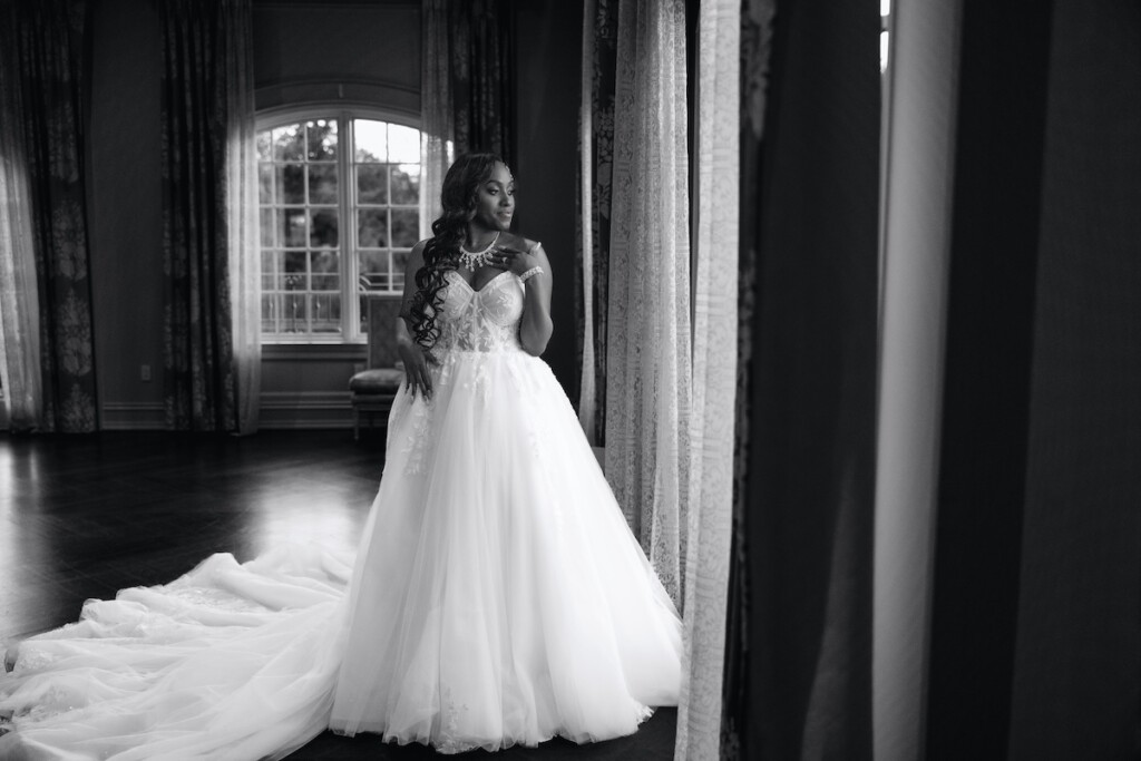 Ashley and William's nuptials at the Park Chateau Estate and Gardens in New Brunswick, New Jersey, featured a glamorous "Great Gatsby meets the Harlem Renaissance" theme with nods to the roaring twenties.