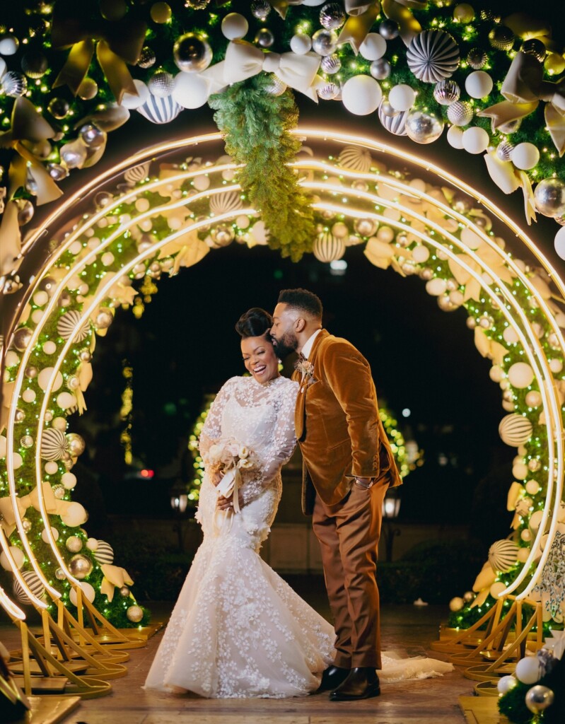 Yvette Nicole Brown and Actor Anthony Davis reflect on their wedding and inspiring love story as MunaLuchi Bride's issue 33 cover couple!