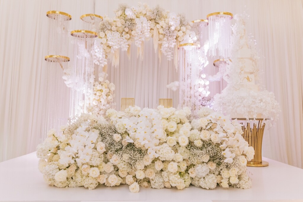 Alexis Major & Karim Butler’s star-studded wedding at the Park Chateau Estate and Gardens in East Brunswick, NJ, was featured in Issue 33!