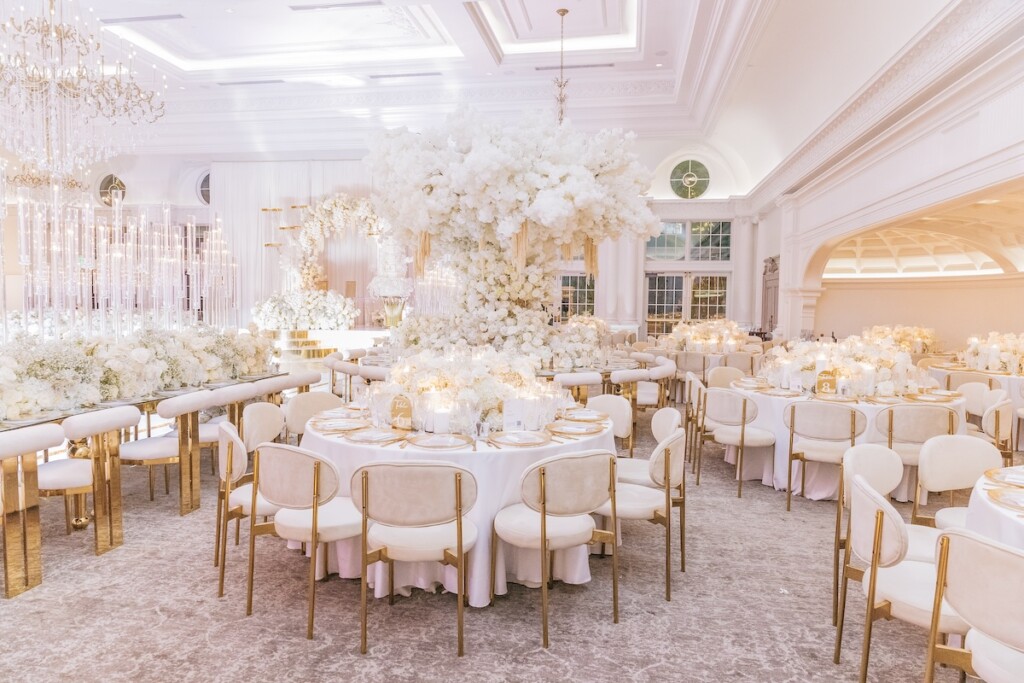 Alexis Major & Karim Butler’s star-studded wedding at the Park Chateau Estate and Gardens in East Brunswick, NJ, was featured in Issue 33!