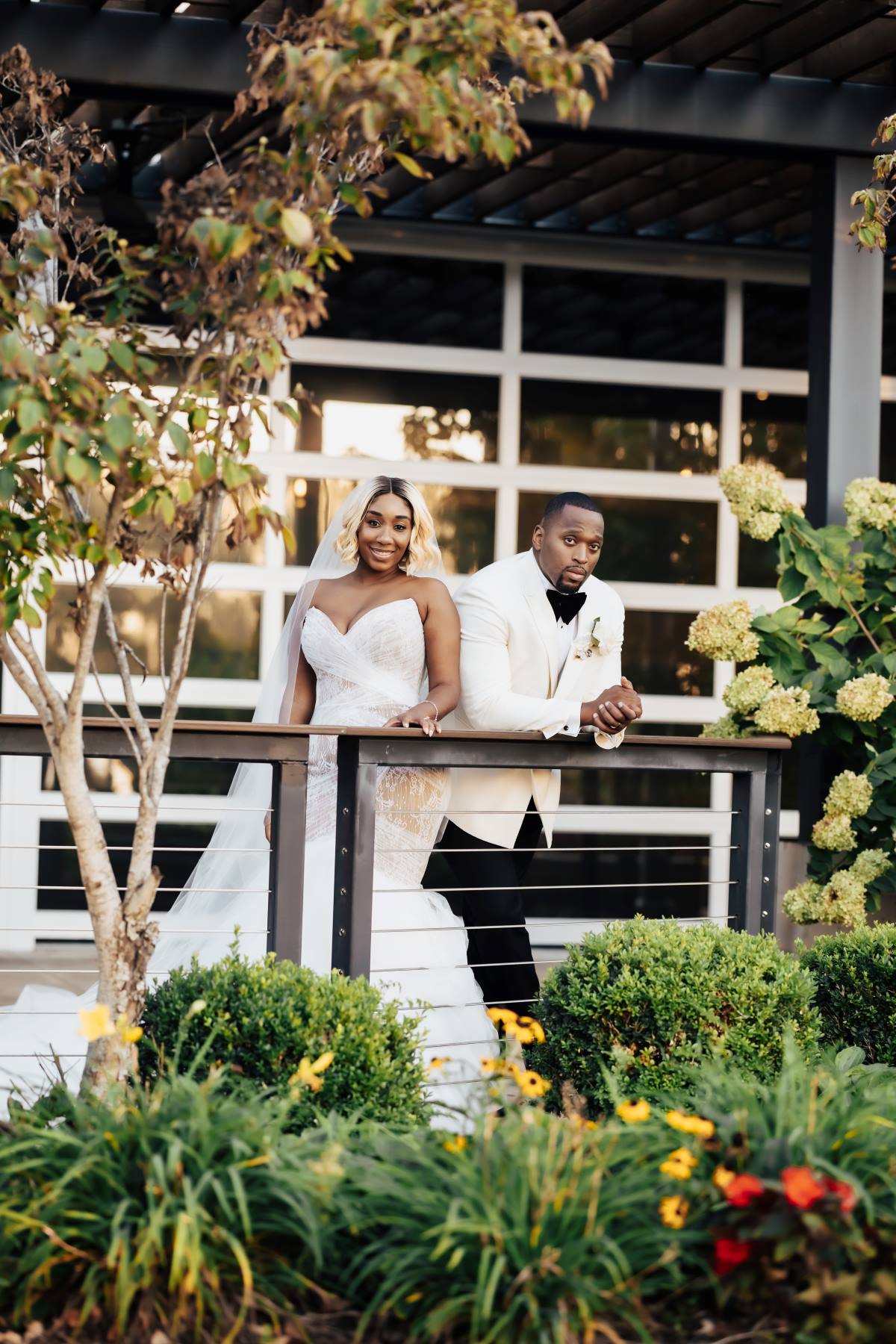 ジャンクジャーナル　marriage Jay-and-Danielle-Tyler-Jones-