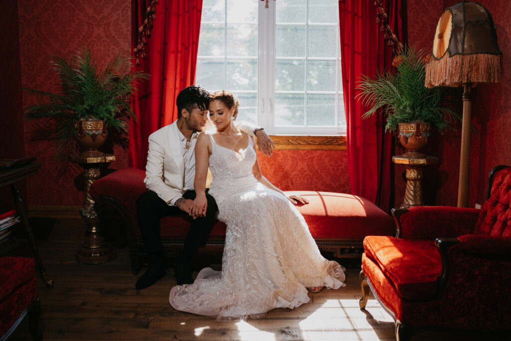 Victorian aesthetics, romantic decor, and deep-hued florals filled this luxurious wedding-styled shoot at Manoir Blackswan in Quebec.