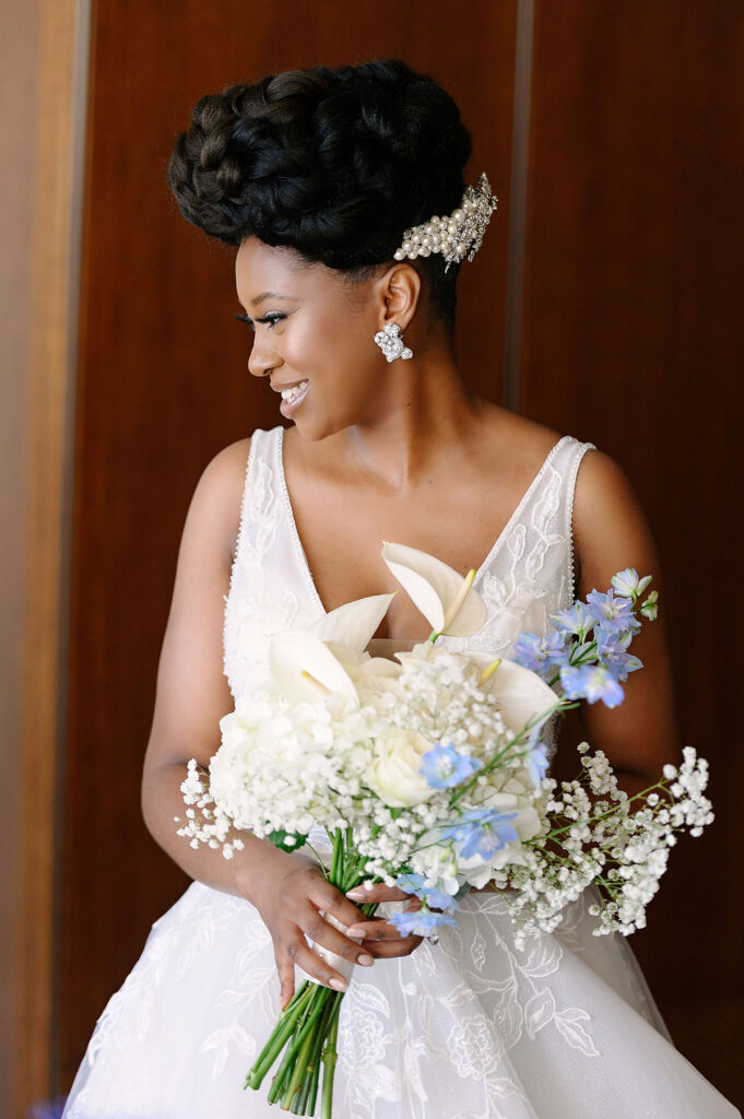 In celebration of the 4th of July, we’re turning up the romance with a theme that’s equal parts patriotic and petal-perfect: Red, White & Bloom.